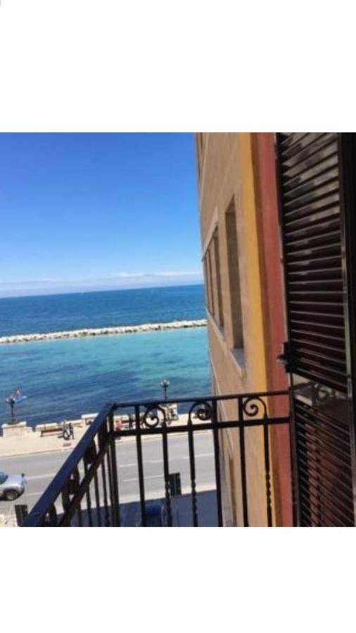 Mariantomare Casa Vacanze Monolocale Lungomare バーリ エクステリア 写真